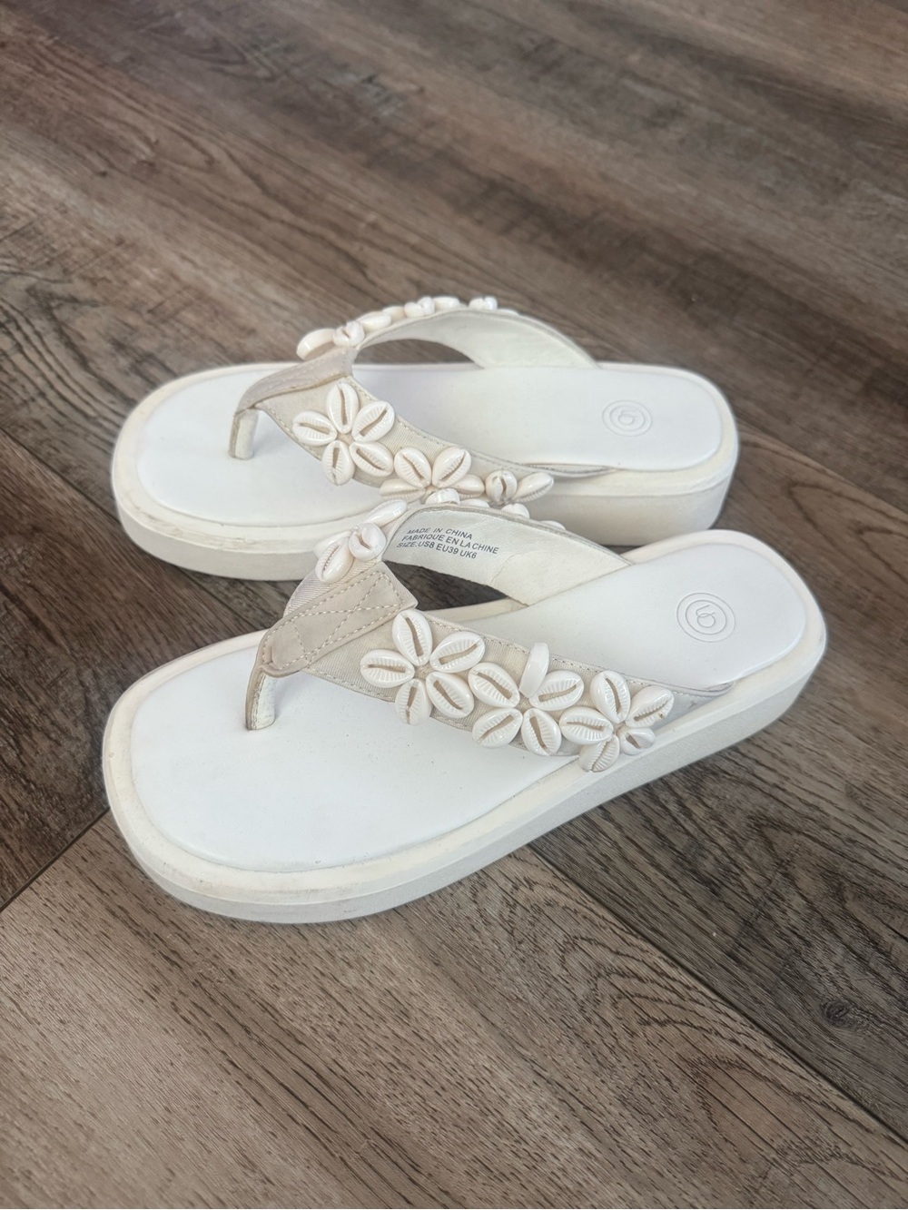 Urban Outfitters Cream Shell Flower Platform Sandals